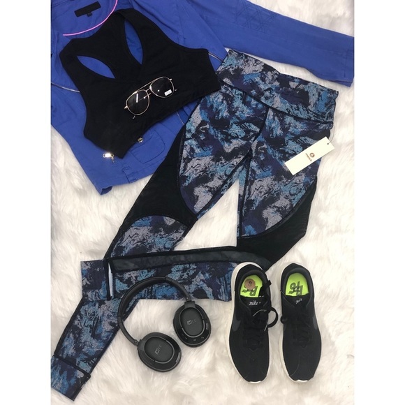 Mono b womens size L leggings full length stirrups camo blue Highwaist mesh new - Picture 1 of 8